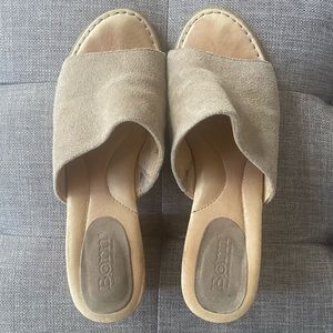 Born suede slides with chunky stacked heel | 8